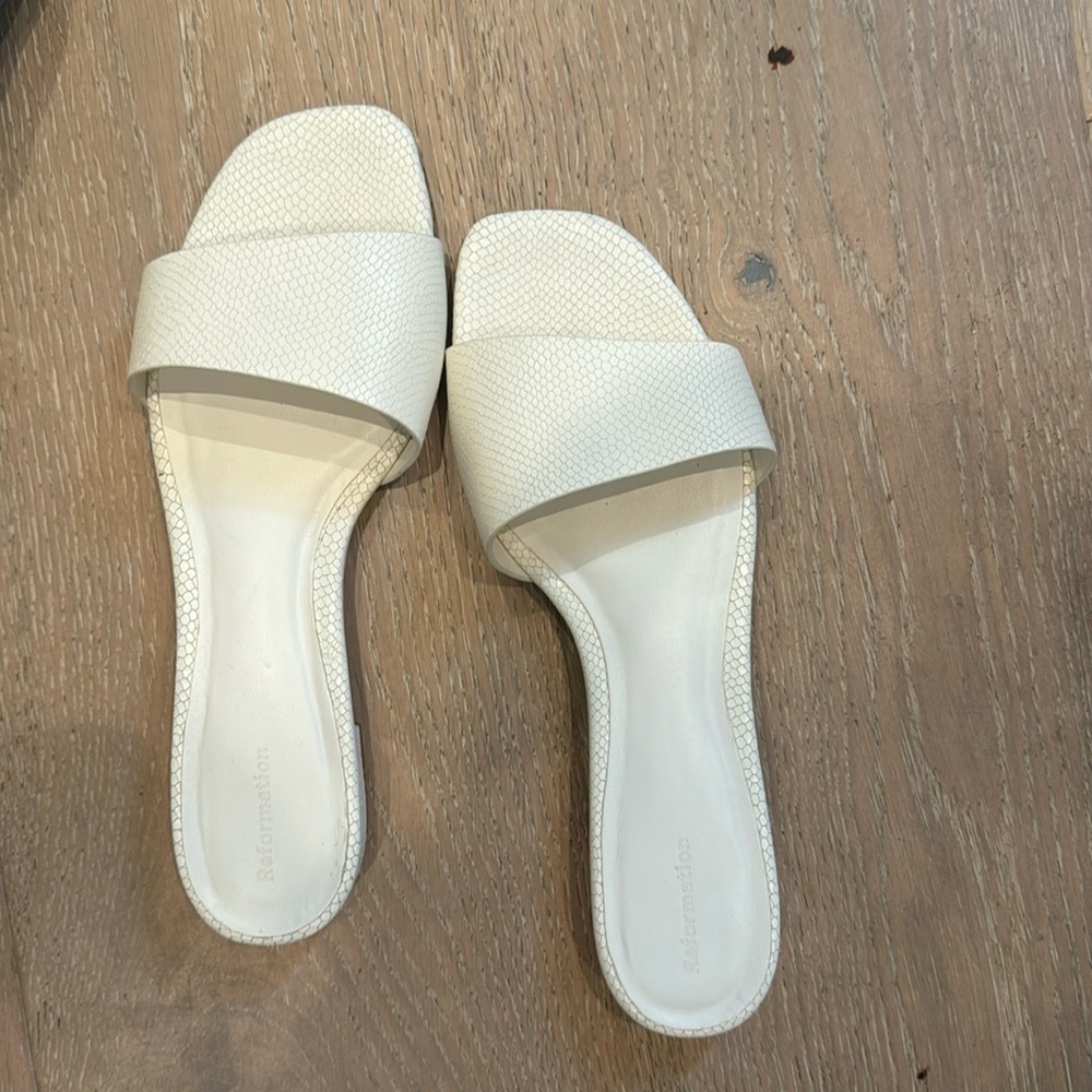 Reformation white snakeskin sandals size 8.5
